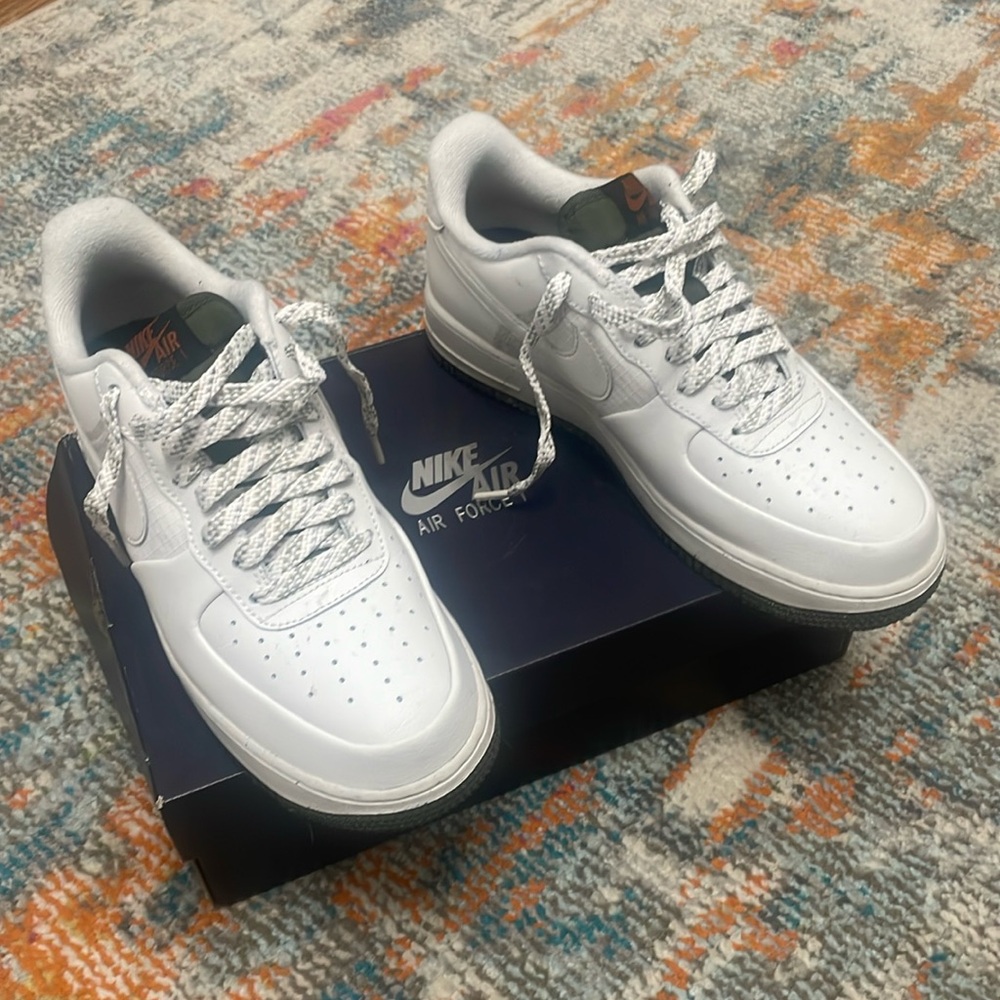 Air Force 1 ‘07 LV 8 Sz M8 / W9.5